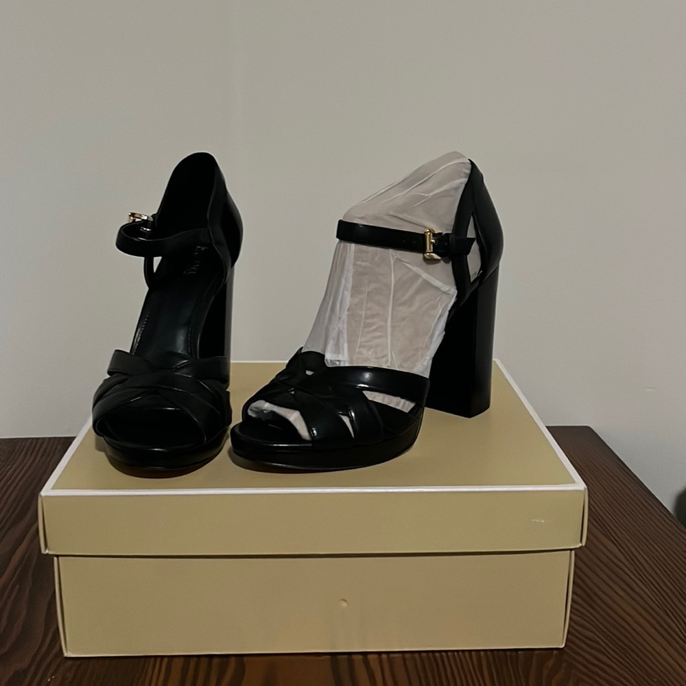 Michael Kors - Annalise Platform Leather Sandals